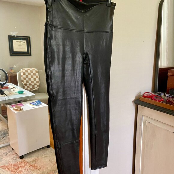 SPANXshape™ Faux Leather Leggings [XL] - Picture 6 of 8